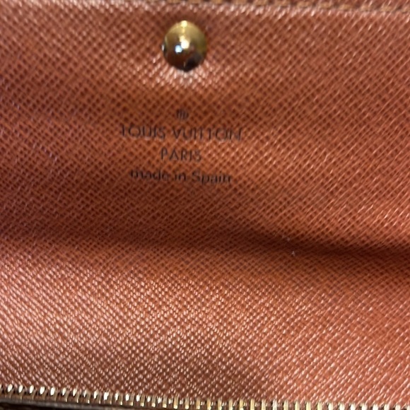 Louis Vuitton Wallet - Picture 5 of 12